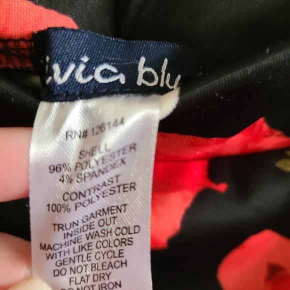 Olivia Blu Floral and Lace Pencil Skirt Size Large - Picture 2 of 7